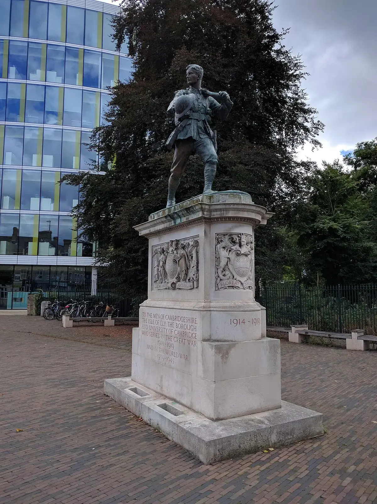 Cambridge War Memorial — Landmark, Petersfield, Cambridge