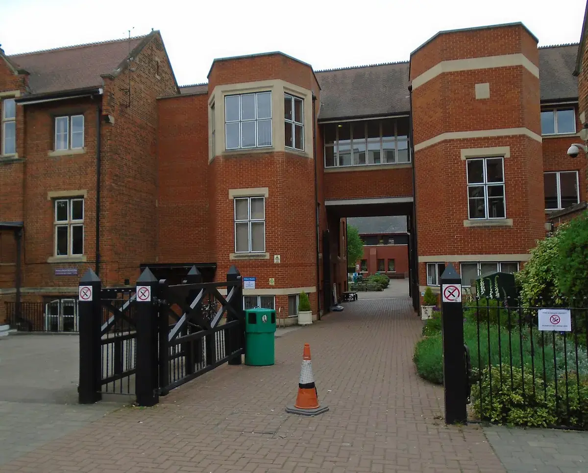 Hills Road Sixth Form College — School, Petersfield, Cambridge
